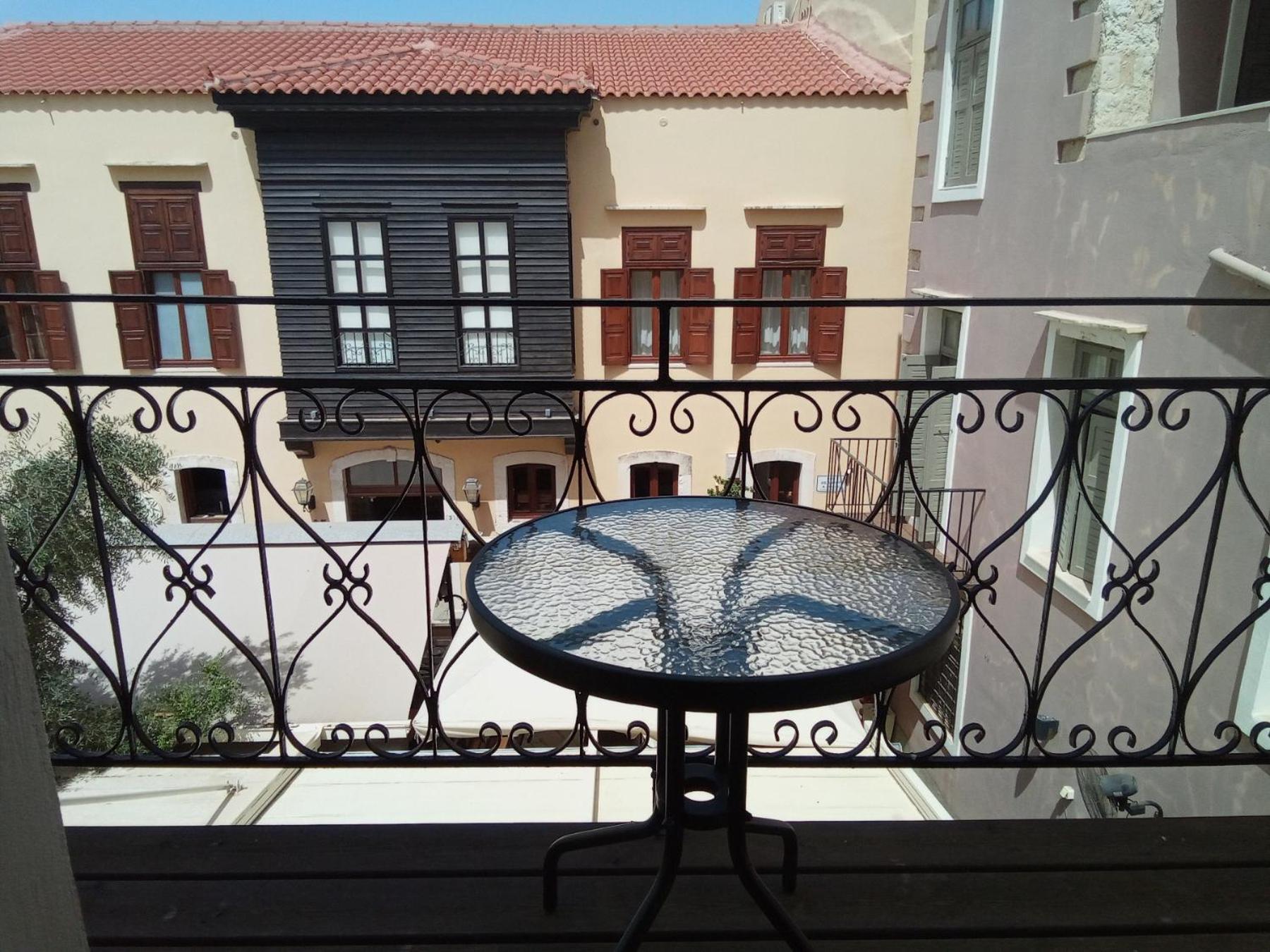 4 Seasons Apartment